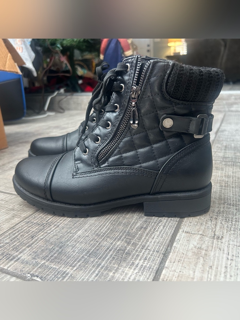 Black Combat Ankle Boots Lace up Low Heel Quilted with Side Zipper 8.5 - Picture 2 of 12